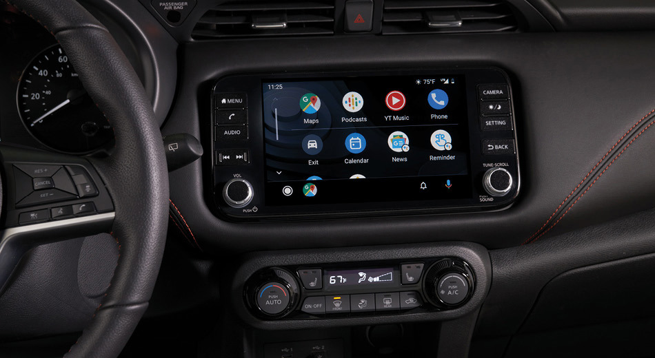 Nissan Kicks Dash view